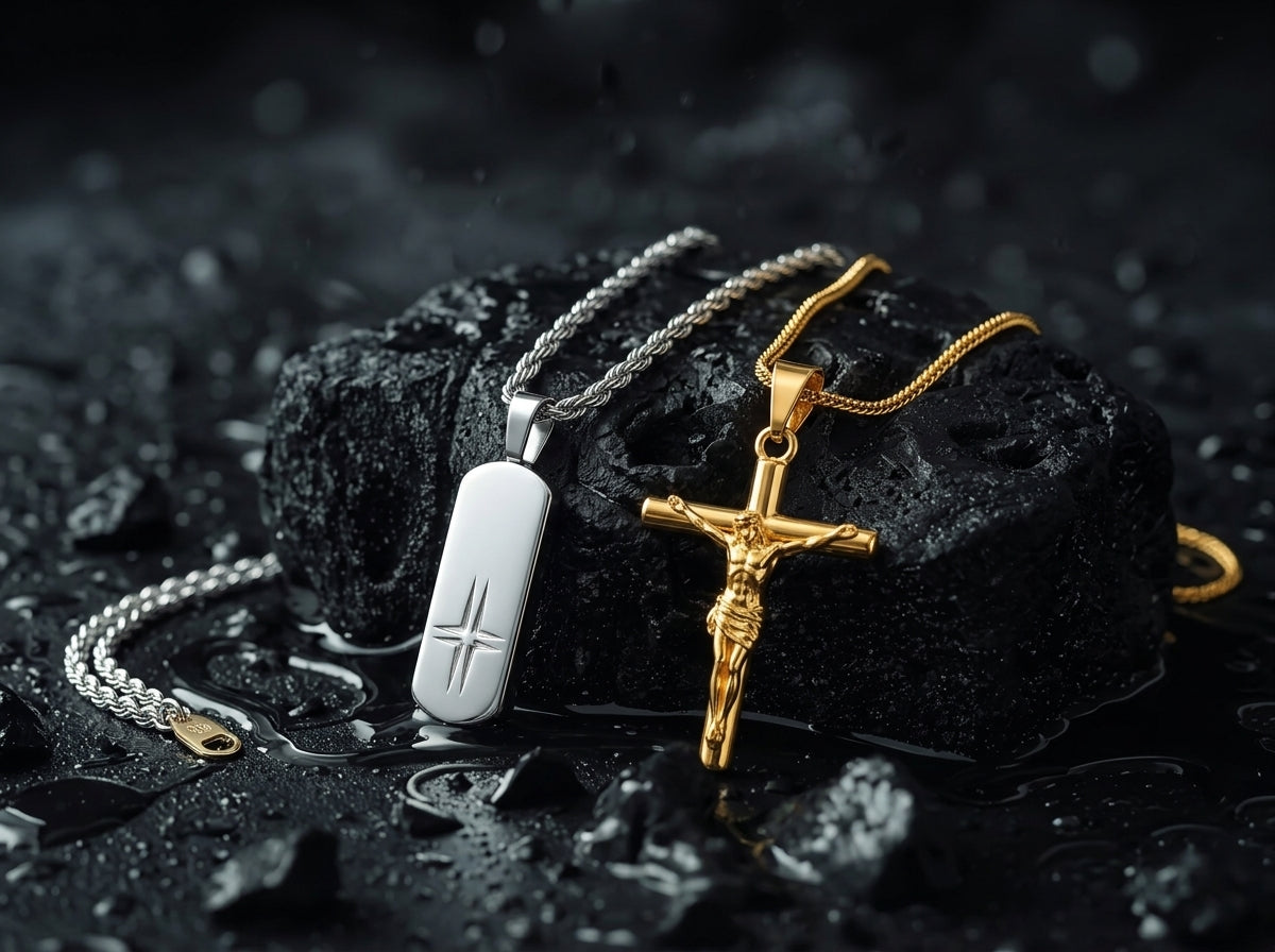 Detalle macro acero inoxidable 316L con baño de oro 18k, joyería ORÍGENES